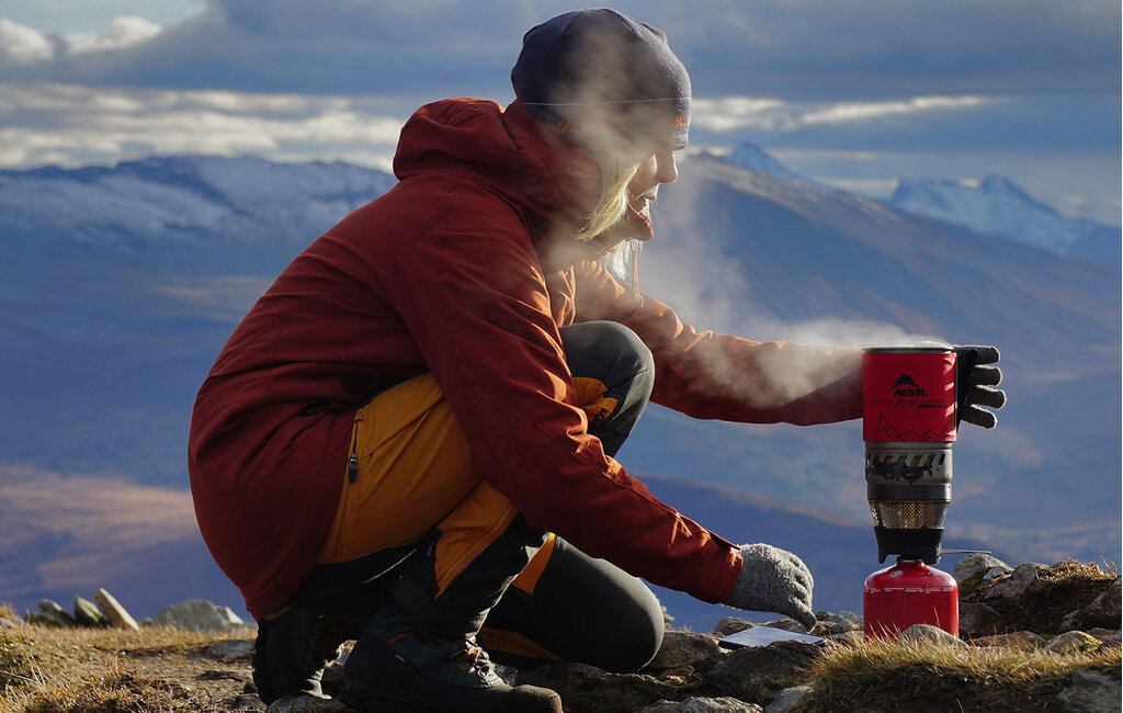 Skal du på tur, er riktig utstyr viktig for å gjøre opplevelsen så bra som mulig. Vi leverer utstyr fra MSR, Therm-a-Rest, Platypus, SealLine og Packtowl. 